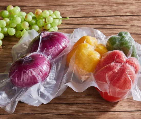 Rotoli di sacchetti sottovuoto in plastica trasparente goffrata per la conservazione degli alimenti